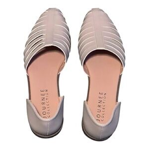 Journee Collection Anyah slip-on Flats sandals